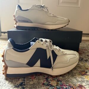 Figs New Balance 327 Woman’s 9.5